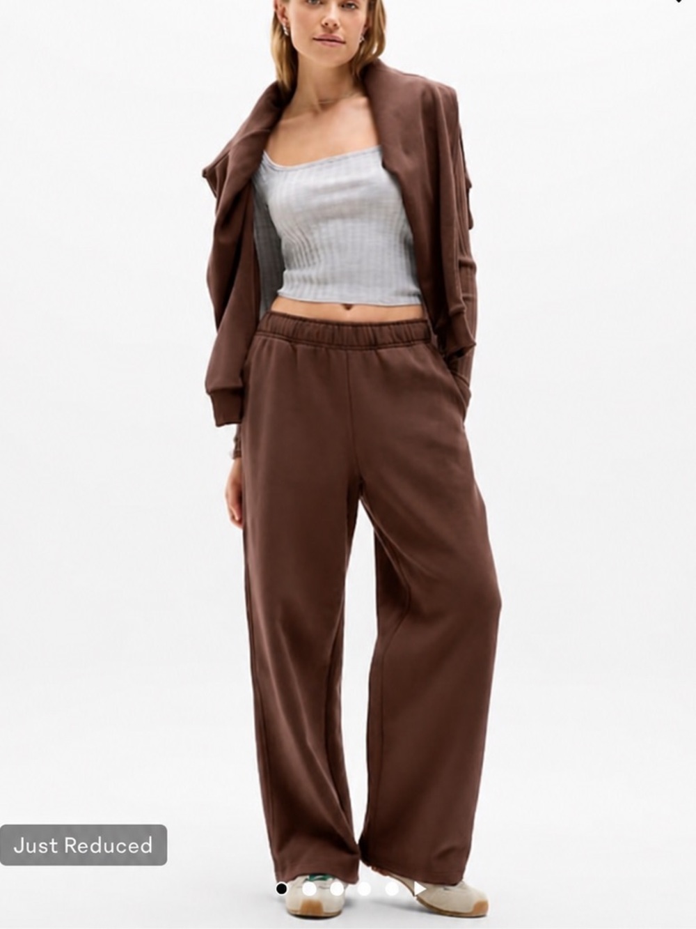 Athleta Forever Fleece Wide Leg
Midweight plush fleece with an extra roomy fit